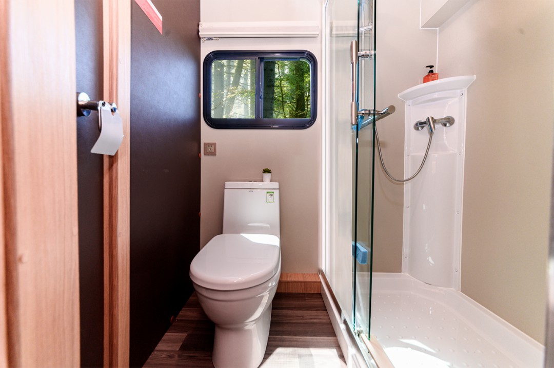 赛里木湖畔的“风景之屋”：永盈会移动民宿开启沉浸式旅行体验