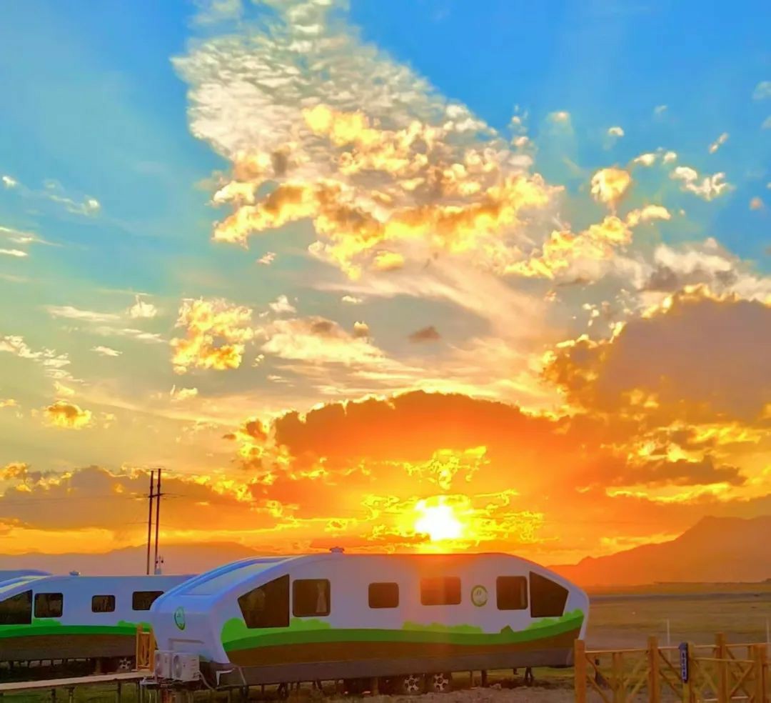 赛里木湖畔的“风景之屋”：永盈会移动民宿开启沉浸式旅行体验